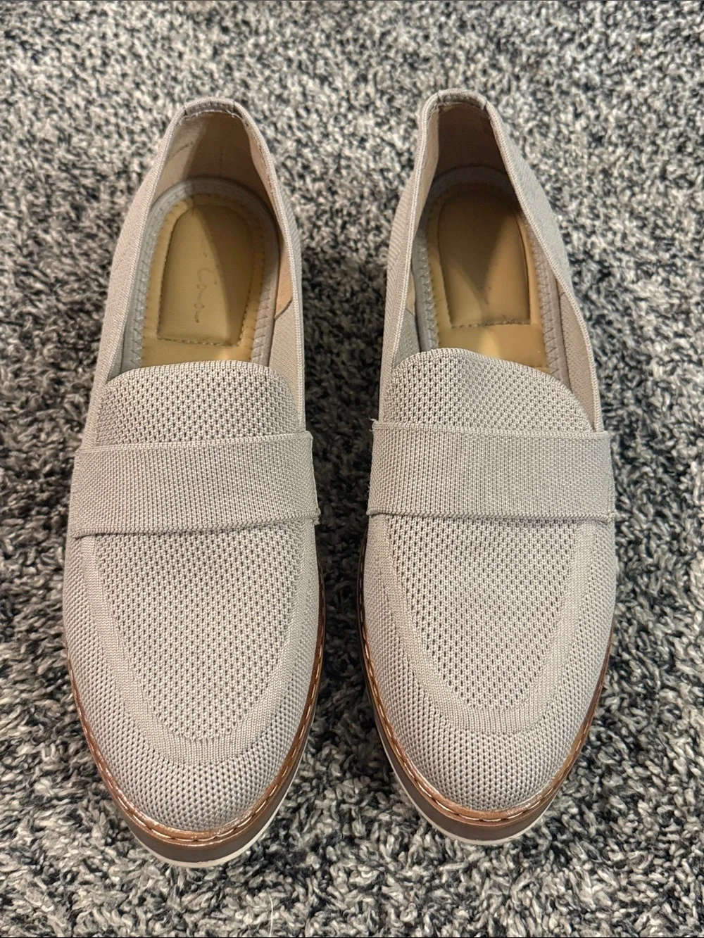 Me Too Women’s Gray Knit Platform Penny Loafers Size 8